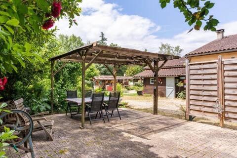 Apartament Le Bon Chemin Ateliers Sainte-Nathalène Zewnętrze zdjęcie